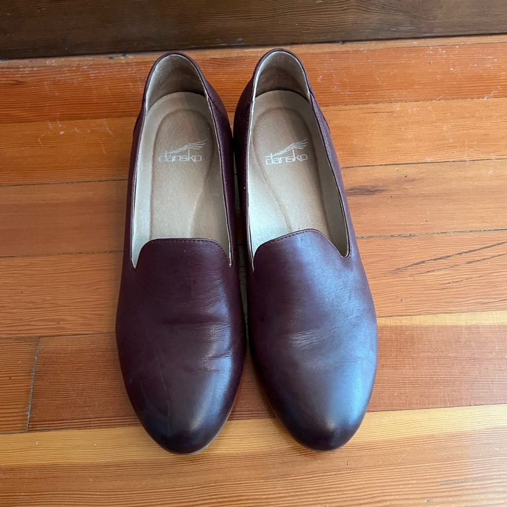 Dansko Preston Wine Colored Leather Heeled Loafer Shoe